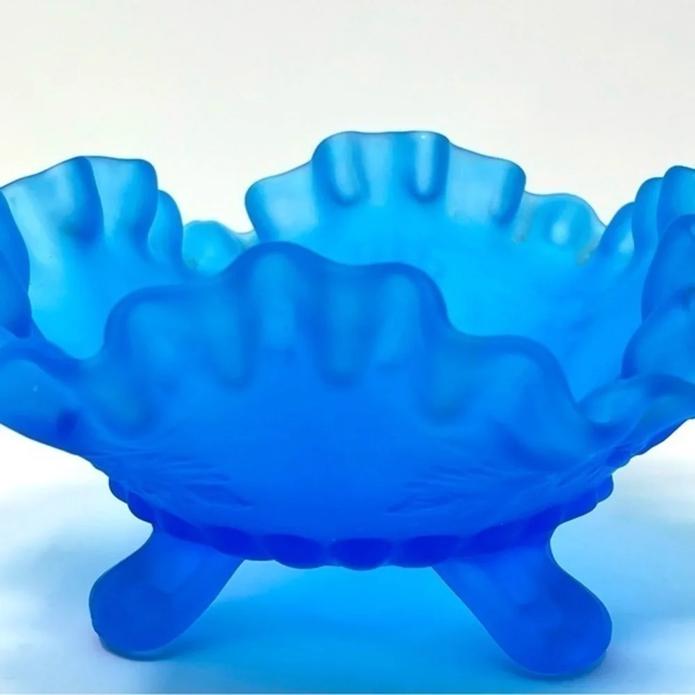 Westmoreland Blue Mist Glass‎ Paneled Grape Crimped Footed Candy Dish Vintage - Picture 3 of 8